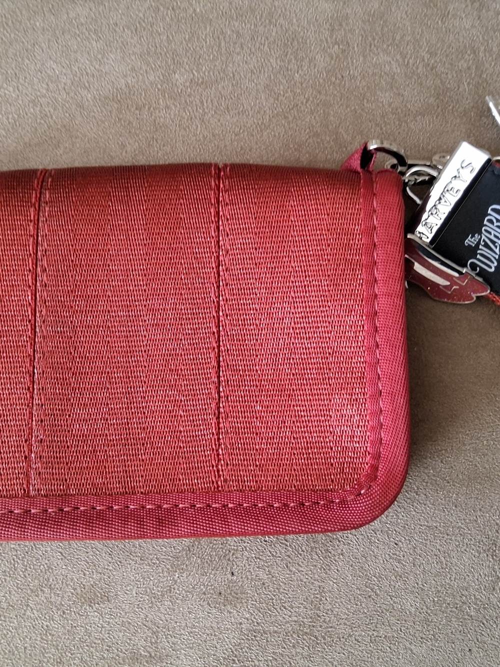 Harvey's Seatbelt Bags Fun Size Wallet Wizard of Oz